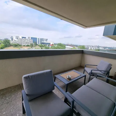 Lägenhet New Luxury Tourist Aviatiei Tower Bukarest