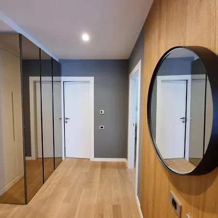 New Luxury Tourist Aviatiei Tower Bucureşti