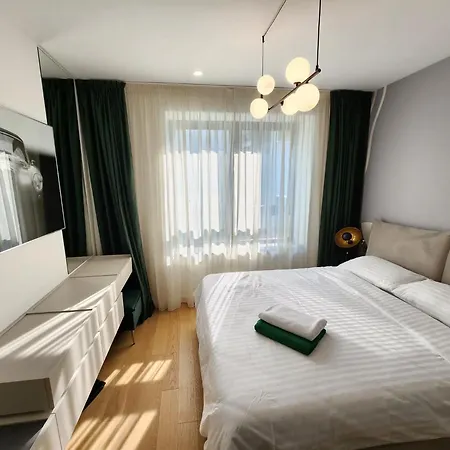 New Luxury Tourist Aviatiei Tower Apartament *